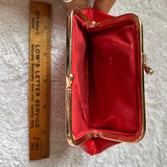 Vintage red leatherette coin purse - Picture 3 of 7